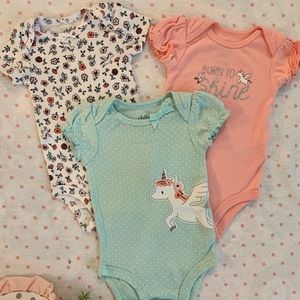 5️⃣🎉🦄Child of mine short sleeve bodysuits🌸